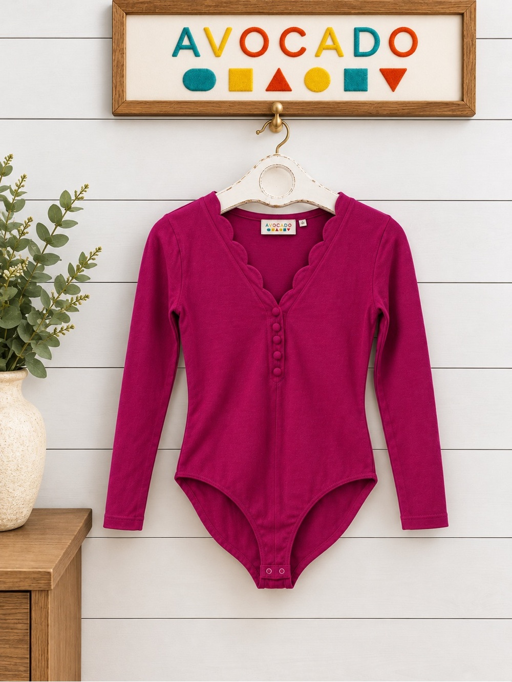 AVOCADO Vintage Fuchsia Scalloped Bodysuit Size L